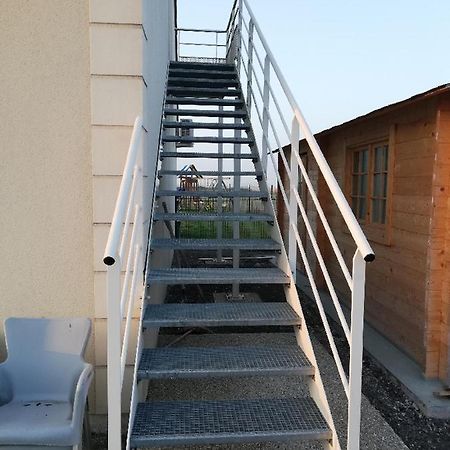 Les Fermiers Bed & Breakfast Giremoutiers ภายนอก รูปภาพ