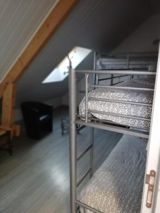 Les Fermiers Bed & Breakfast Giremoutiers ภายนอก รูปภาพ